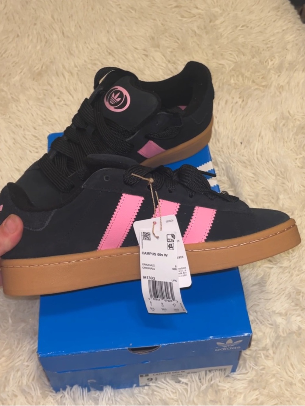 adidas Campus 00s W Black with Pink Stripes and Gum Sole. Size 9.5